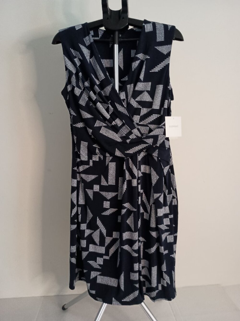 Ellen Tracy Navy White Sleeveless Spliced V-Neck Dress NWT Large - Picture 16 of 16